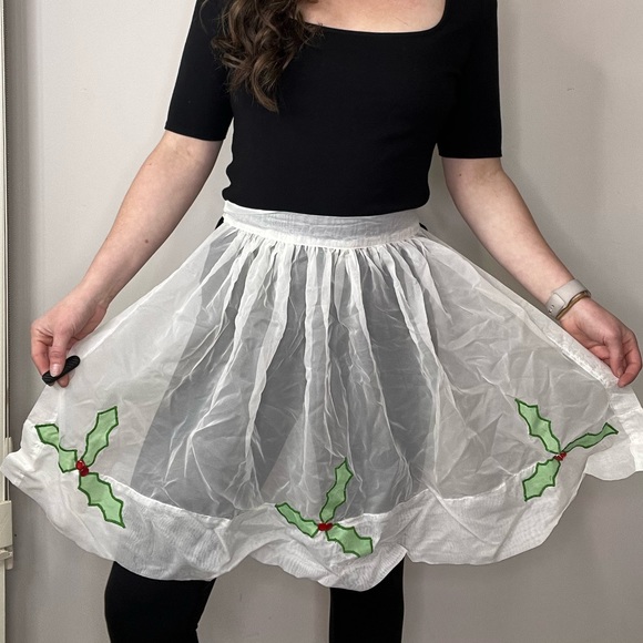 Handmade Vintage Holiday Half Apron Sheer With Holly and Berries One Size - Picture 8 of 8